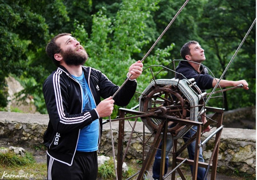 کلیسای کاتسخیkarnaval.ir4