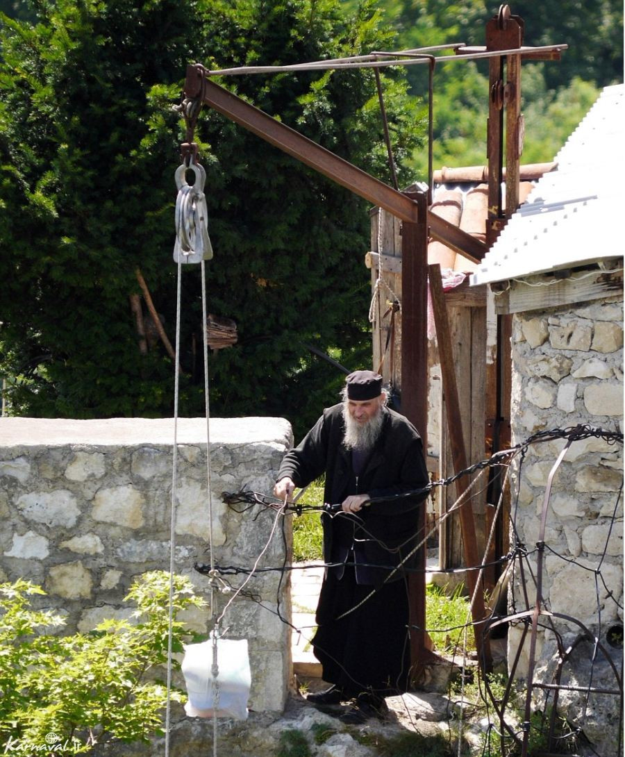 کلیسای کاتسخیkarnaval.ir5