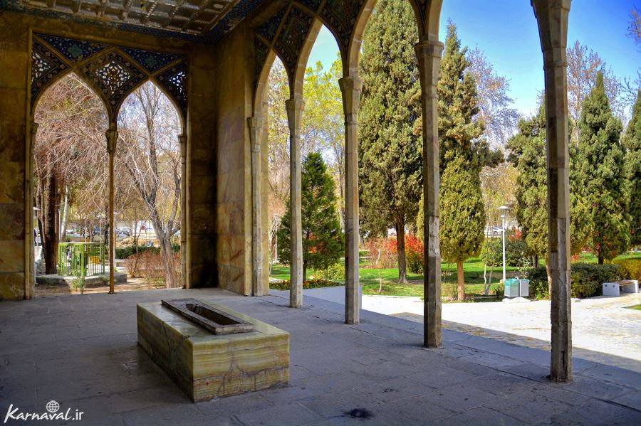 آرامگاه های اصفهان