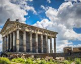 نمای کناری معبد گارنی نمای کناری معبد گارنی