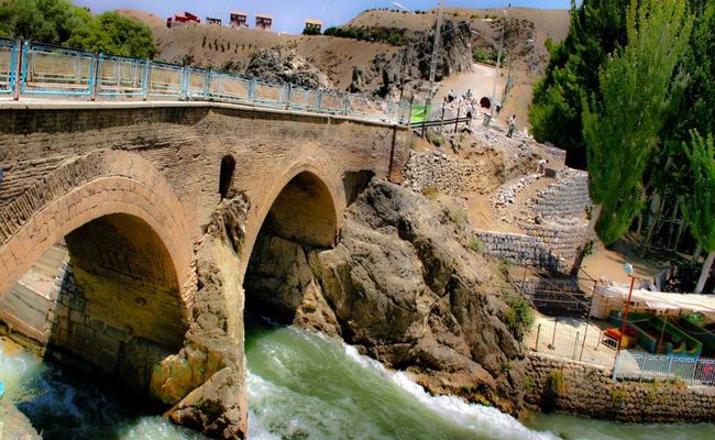 پل زمان خان بر روی زاینده رود پل زمان خان بر روی زاینده رود