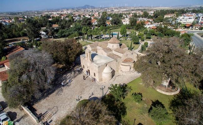 کلیسای پاناگیا آنجلوکتیستیس از بالا کلیسای پاناگیا آنجلوکتیستیس از بالا