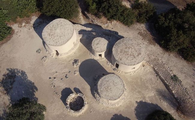 منطقه باستانی خیروکیتیا لارناکا از نمای بالا منطقه باستانی خیروکیتیا لارناکا از نمای بالا