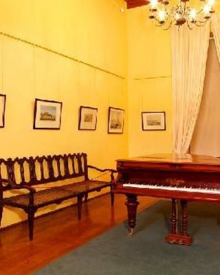 خانه راست اند راگد کیپ تاون خانه راست اند راگد کیپ تاون