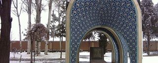 آرامگاه کمال الملک در روز برفی آرامگاه کمال الملک در روز برفی