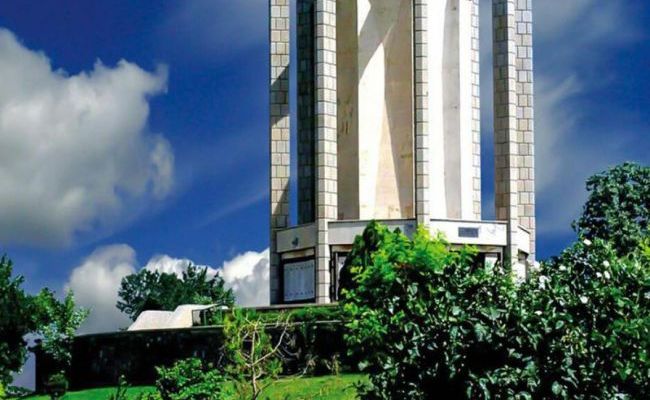 آرامگاه باباطاهر آرامگاه باباطاهر