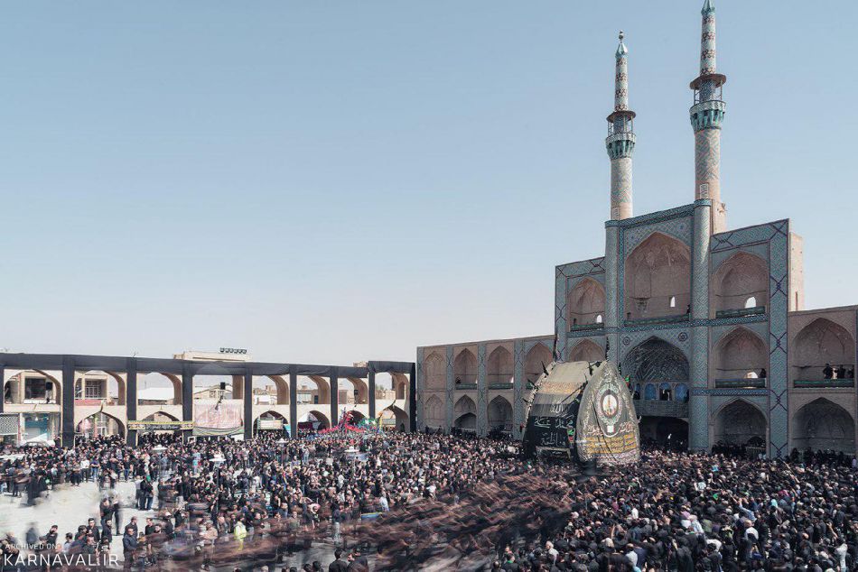 نخل گردانی در یزد نمادی از ارادت حسینی
