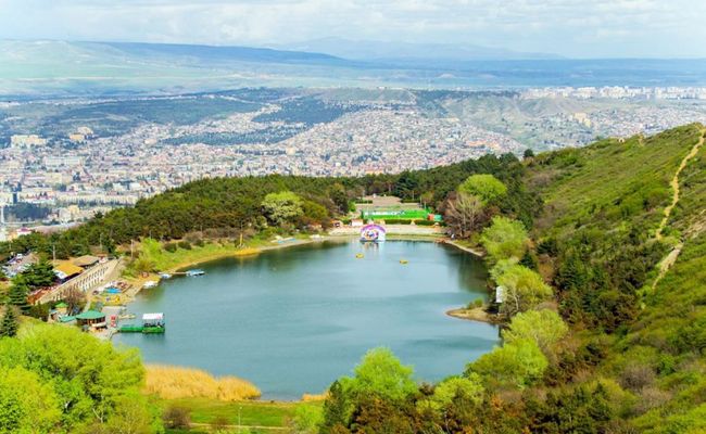 دریاچه لاک پشت تفلیس دریاچه لاک پشت تفلیس