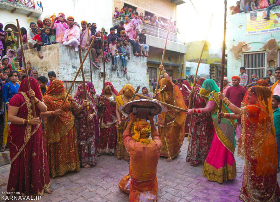 لات مار هولی هندوستان | Photo by : Aman Chotani