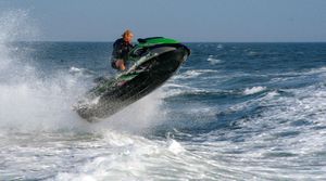 هیجان جت اسکی در استرالیا هیجان جت اسکی در استرالیا