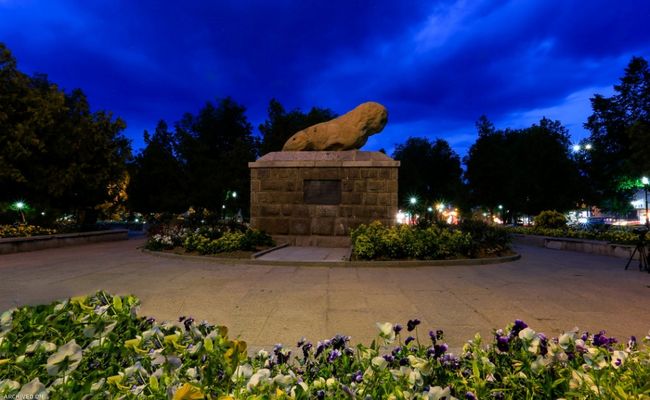 شیر سنگی همدان شیر سنگی همدان