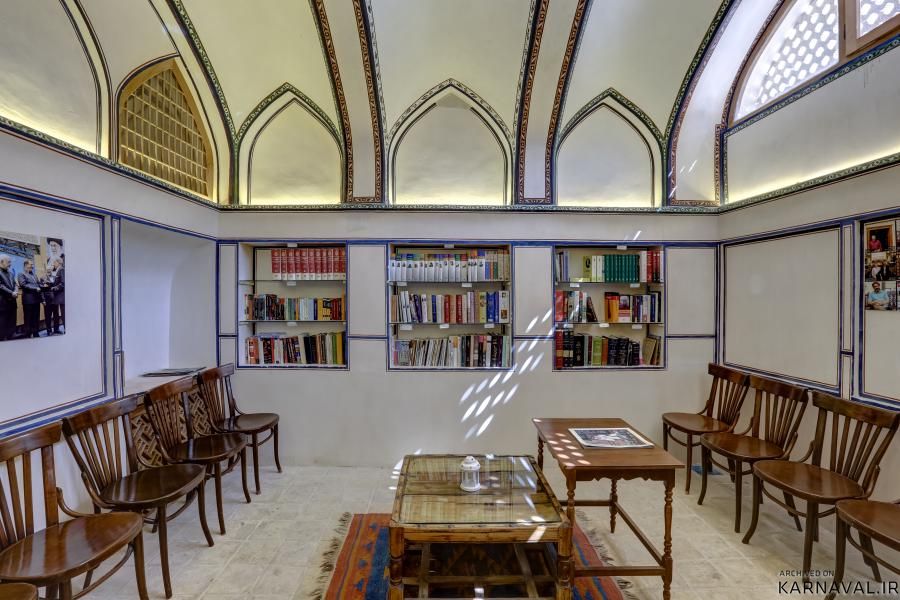 هتل مهینستان راهب کاشان