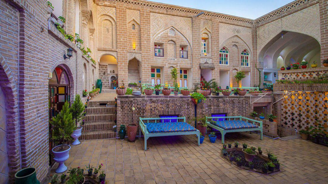 هتل سنتی خانه تاریخی طبیب شوشتر