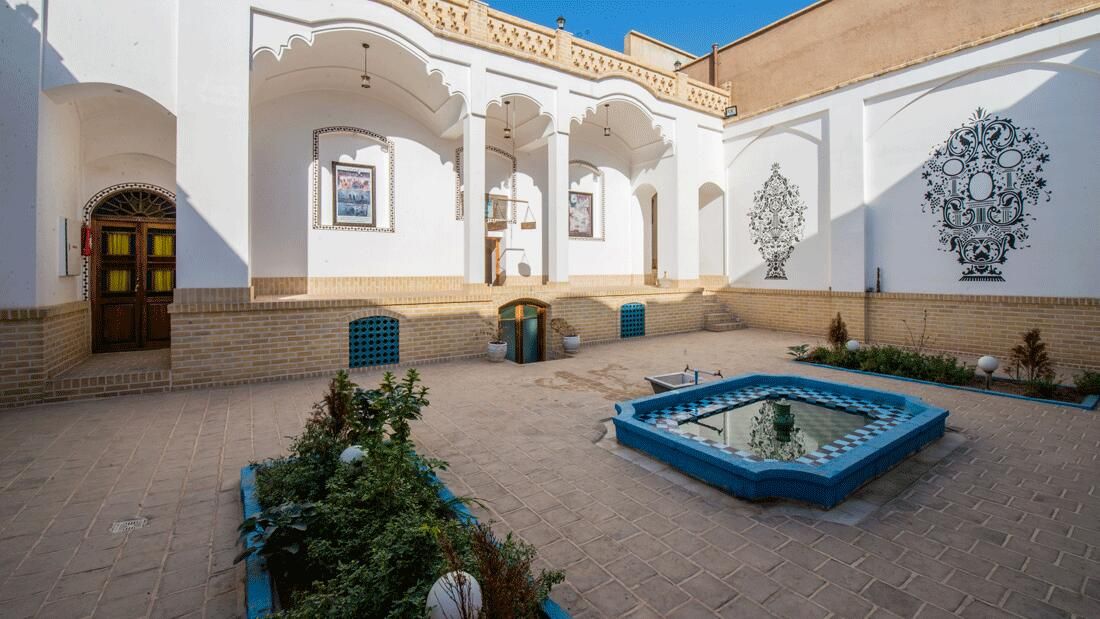 هتل سنتی آمیرزا کاشان