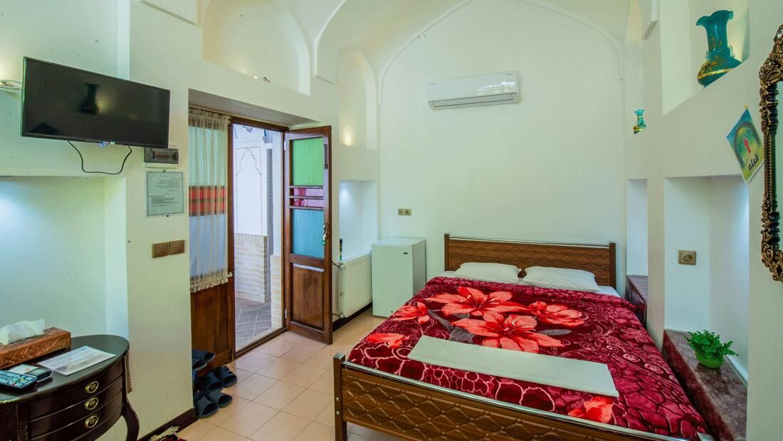 هتل سنتی آمیرزا کاشان