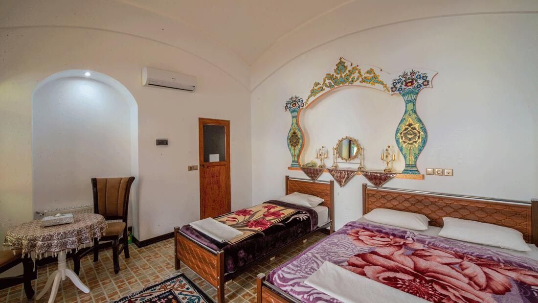 هتل سنتی آمیرزا کاشان