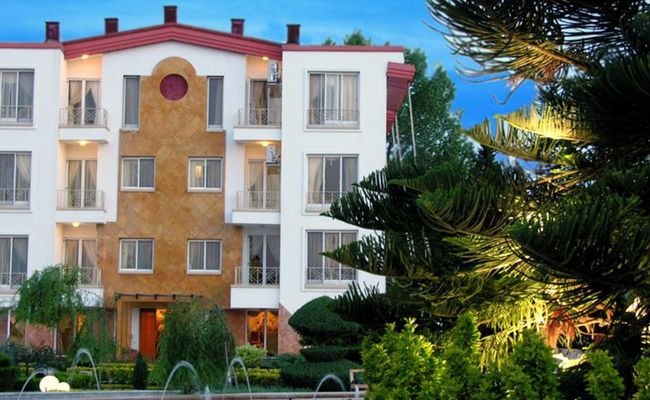 هتل مروارید خزر محمودآباد هتل مروارید خزر محمودآباد