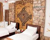 هتل کمال الملک نیشابور (در حال بازسازی) هتل کمال الملک نیشابور (در حال بازسازی)