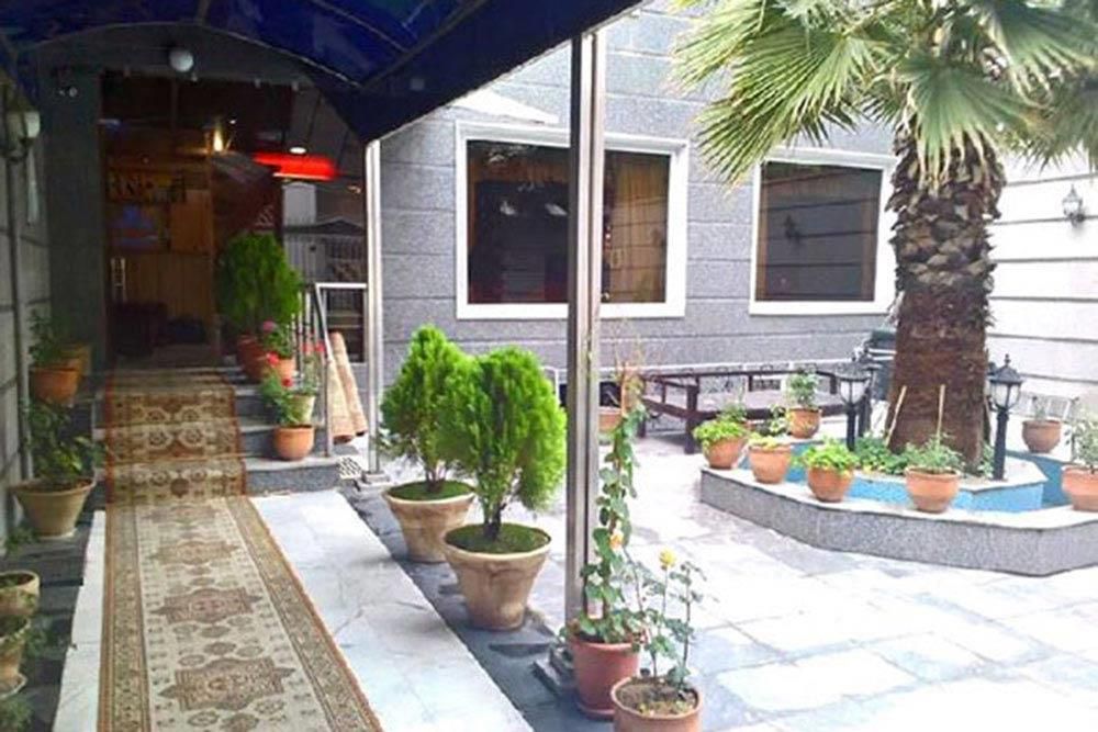 https://media.karnaval.ir/uploads/2020/0/alaedin-travel-agency-tehran-t_bbab8ad3-a61e-4d2a-a256-992a5537c87d.jpg