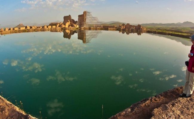 دریاچه تخت سلیمان دریاچه تخت سلیمان