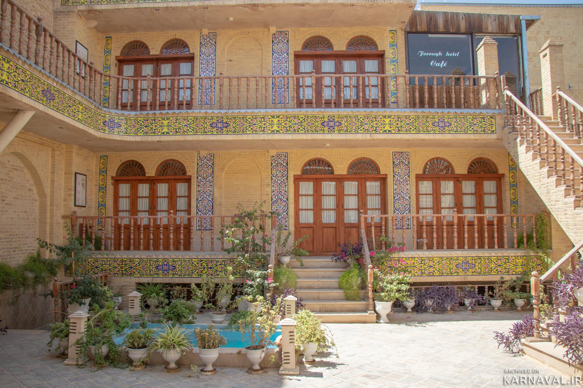 اقامتگاه سنتی فروغ مهر شیراز