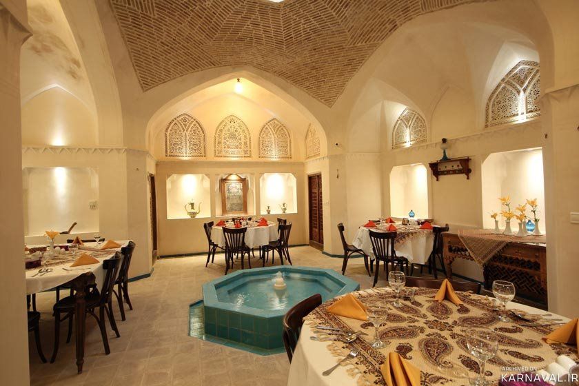 هتل مهینستان راهب کاشان