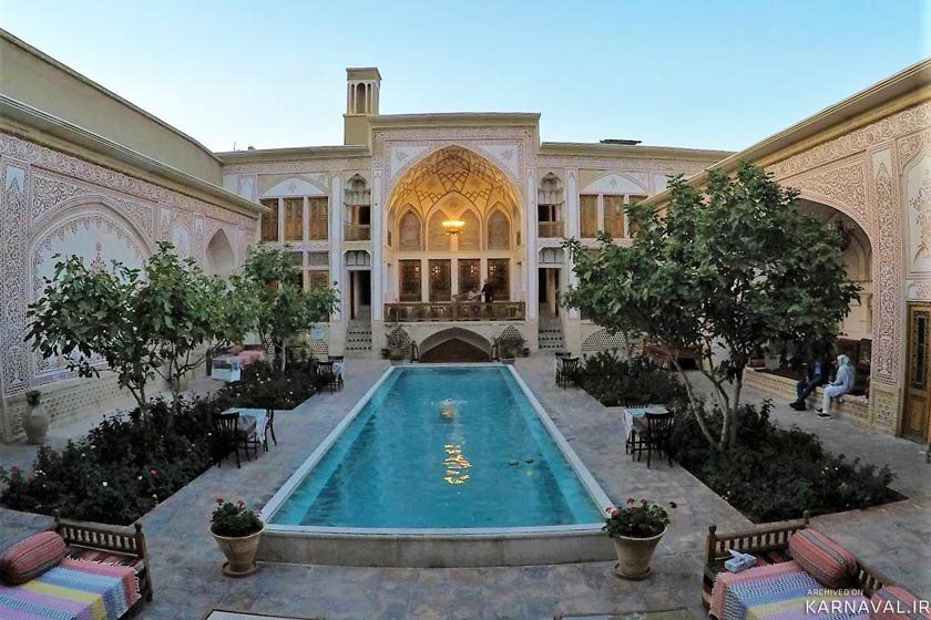 هتل مهینستان راهب کاشان