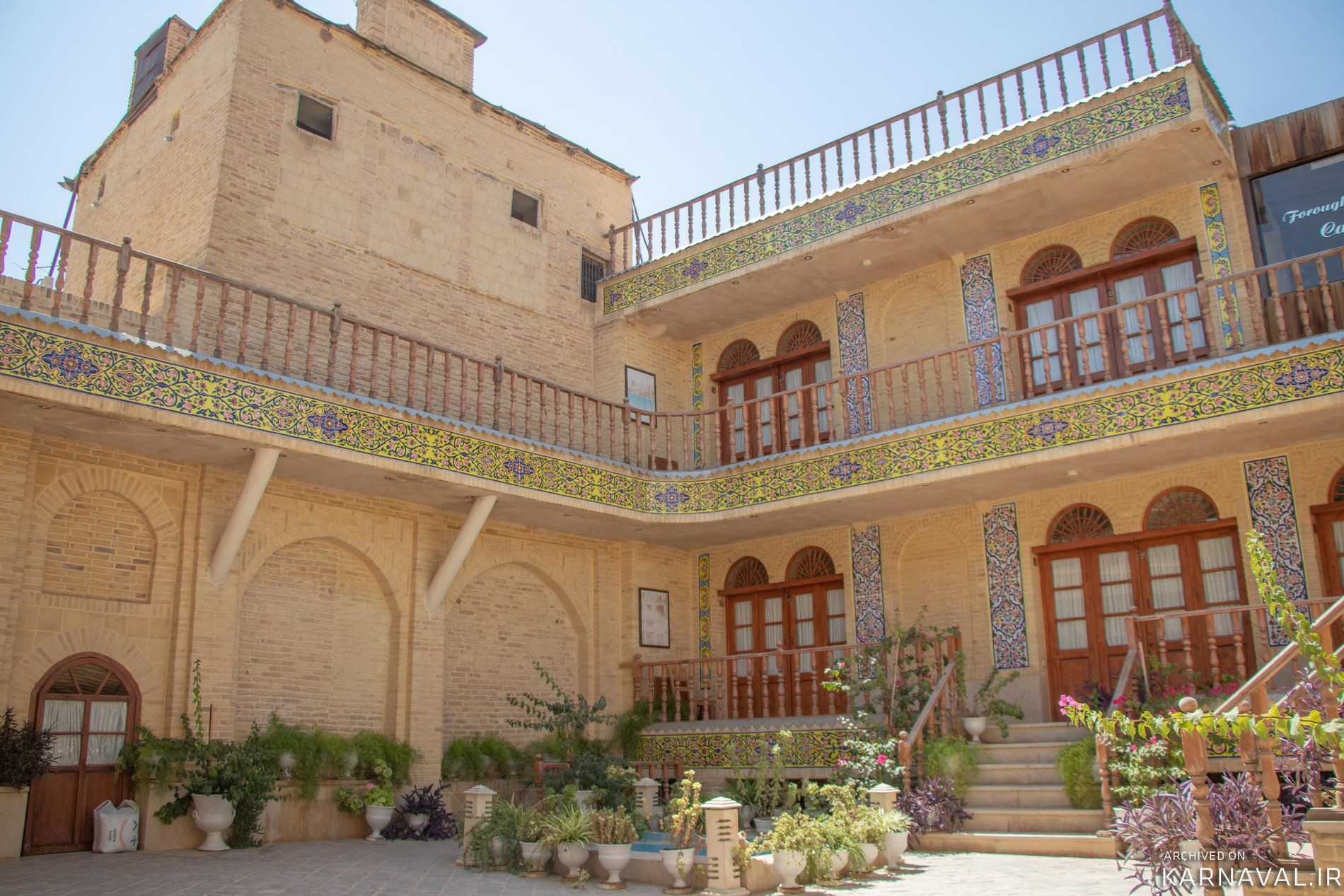 اقامتگاه سنتی فروغ مهر شیراز