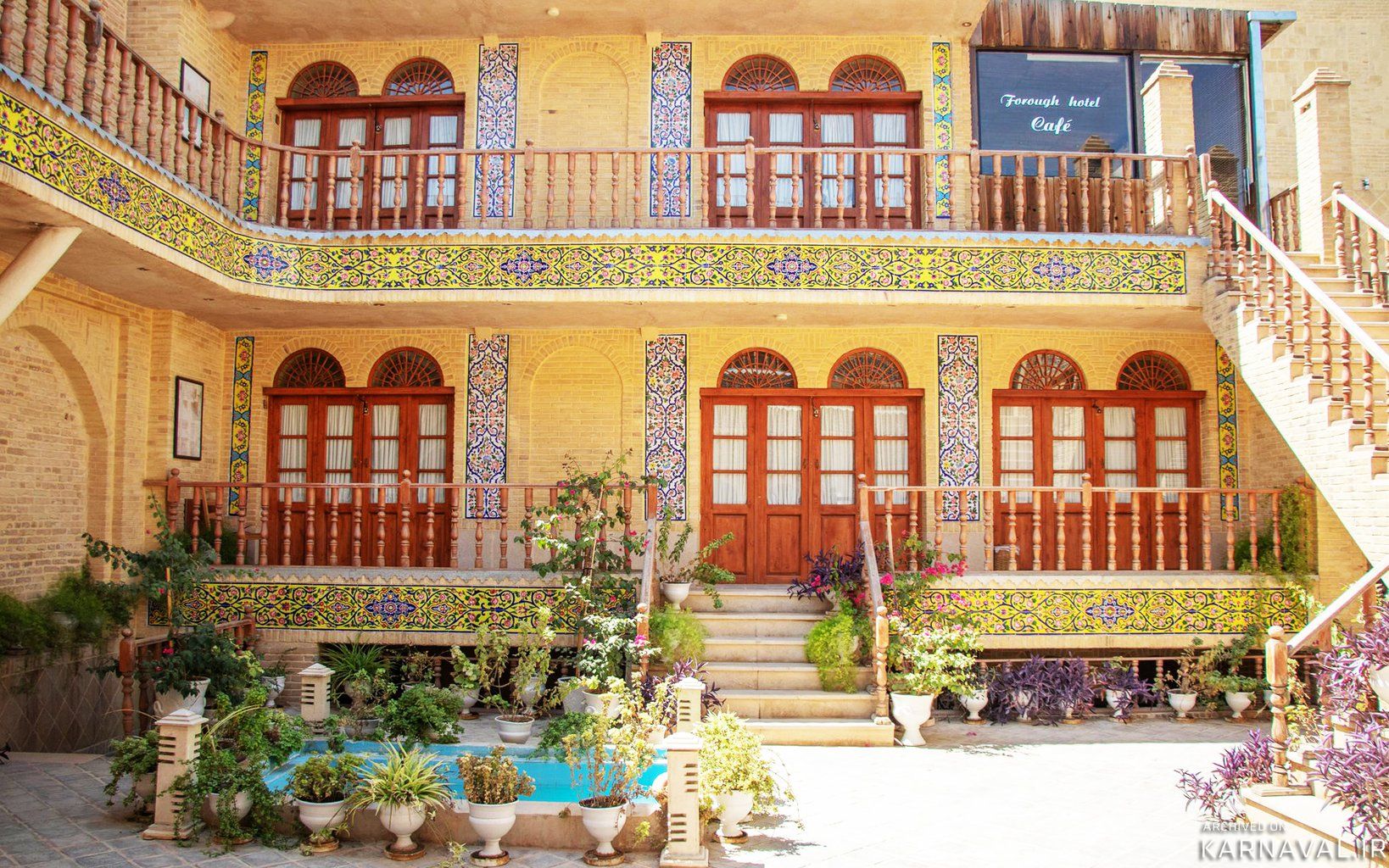 اقامتگاه سنتی فروغ مهر شیراز