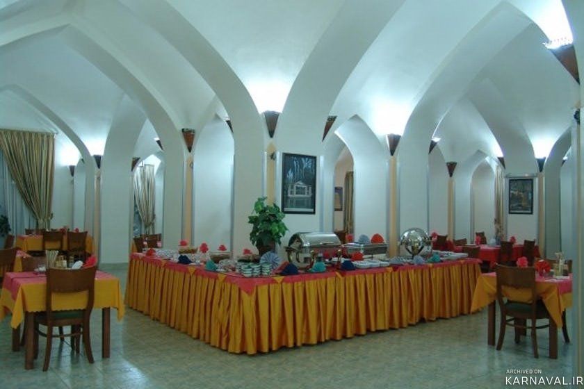 https://media.karnaval.ir/uploads/2022/03/7_04fa0c36-7ded-49fb-a53a-c339f4c3d35a.jpg