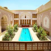 هتل مهینستان راهب کاشان