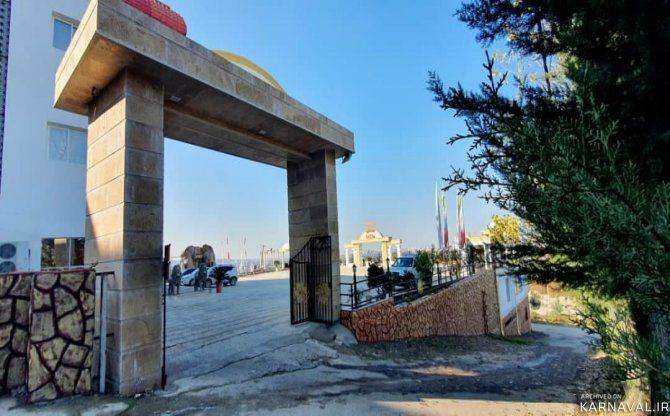 https://media.karnaval.ir/uploads/2022/03/photo-2020-2012-2023-15-2032-2045.jpg