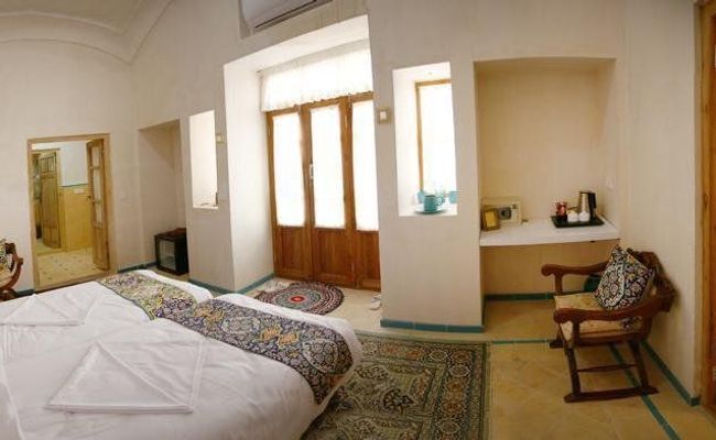 اقامتگاه سنتی کاشانه روشن کاشان اقامتگاه سنتی کاشانه روشن کاشان