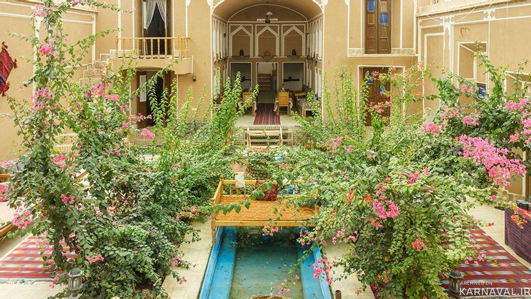 اقامتگاه قنات یزد