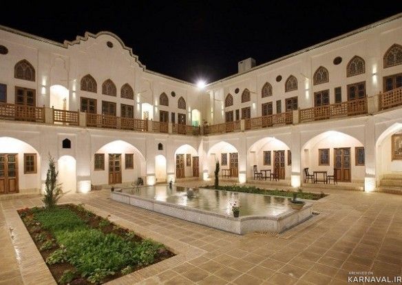 هتل خانه ادیب کاشان