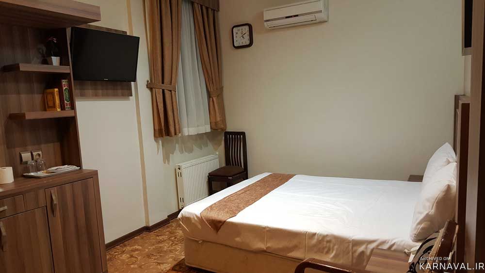 https://media.karnaval.ir/uploads/2022/07/9_7873728a-513b-4a4d-b655-7a5a8cd64561.jpg