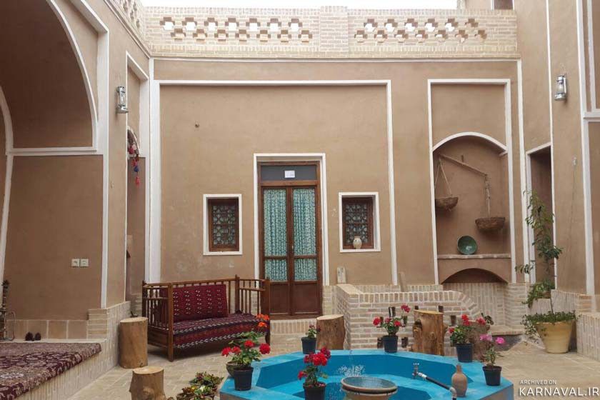اقامتگاه بومگردی "خشت و ماه" اتاق گندم