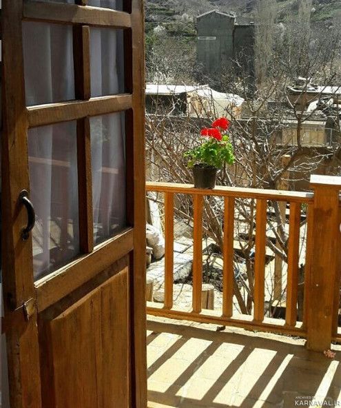 اقامتگاه بومگردی "چنارستان" اتاق شقایق