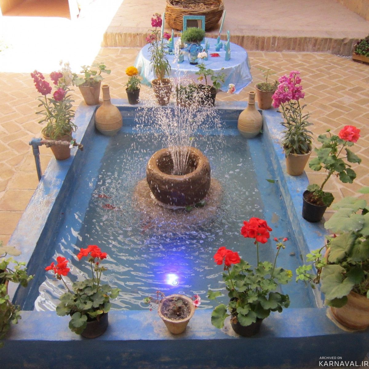 اقامتگاه بومگردی "خالو میرزا" اتاق زرشکی