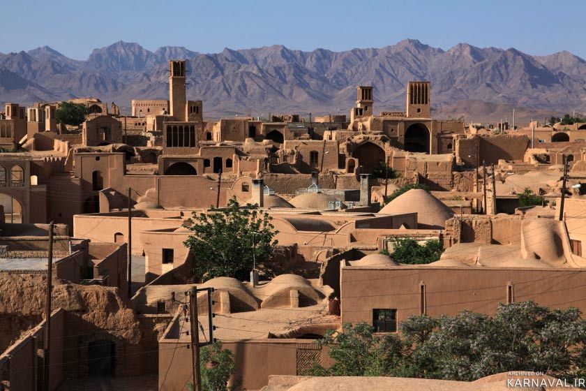 اقامتگاه بومگردی "خالو میرزا" اتاق زرشکی
