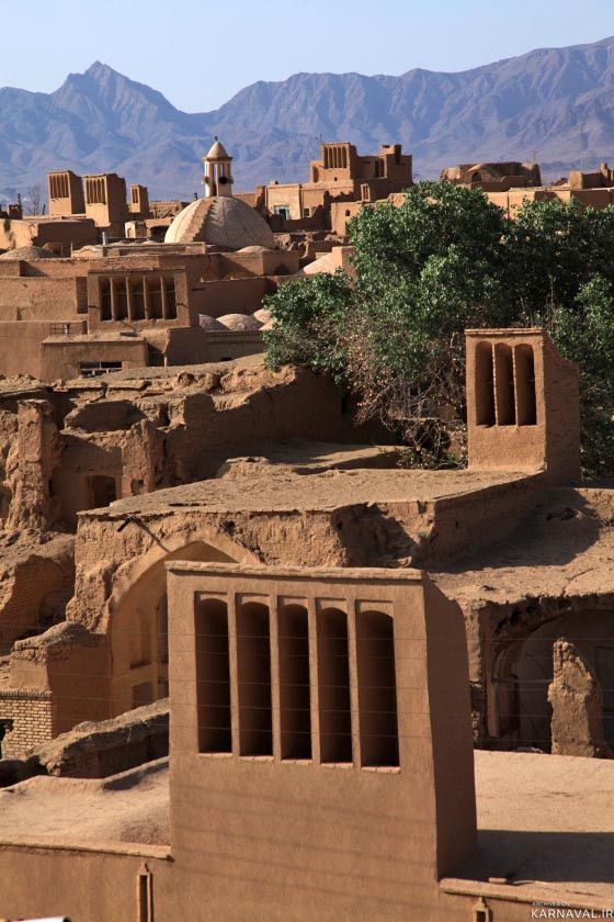 اقامتگاه بومگردی"خالو میرزا" اتاق نارنجی