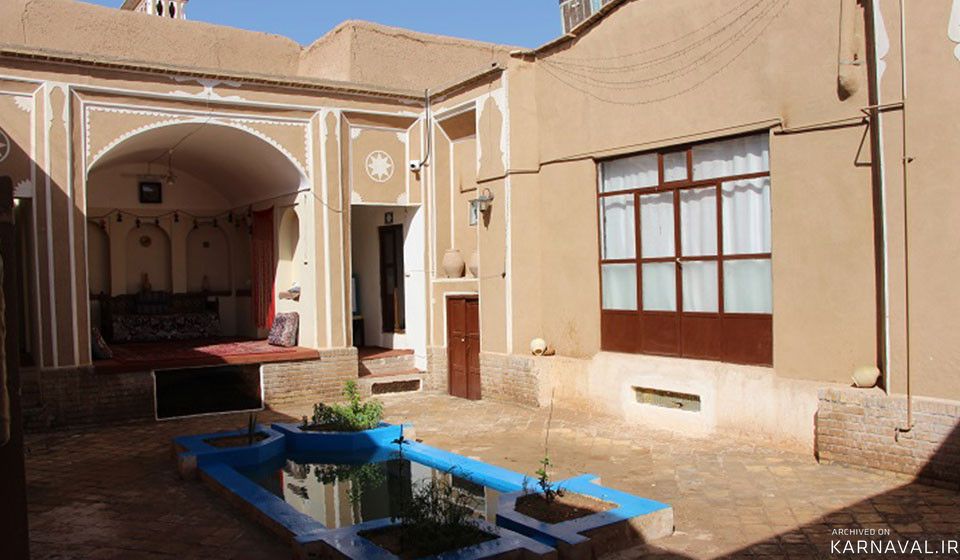 اقامتگاه بومگردی کاهگلی همراه با صبحانه (اتاق مهتاب-2 تخته)