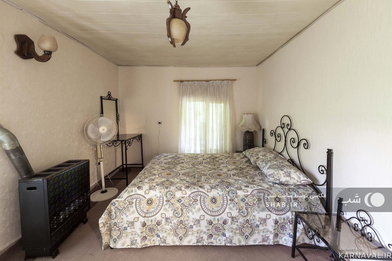 https://media.karnaval.ir/uploads/2022/12/house-5616-2022-12-05-07-21-53-359aed10da3a64061752e7a43dbe7a3ef55255c0-216832.jpg