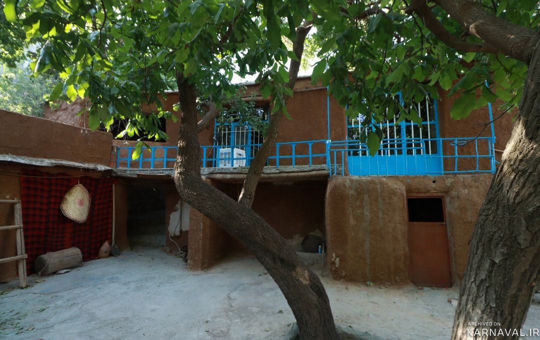 https://media.karnaval.ir/uploads/2023/06/house-88462-2023-05-26-02-40-07-359aed10da3a64061752e7a43dbe7a3ef55255c0-874879.jpg