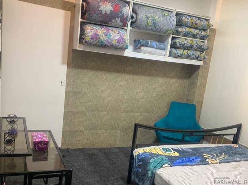 ویلای تک خواب با مکانی شیشه ای در حیاط