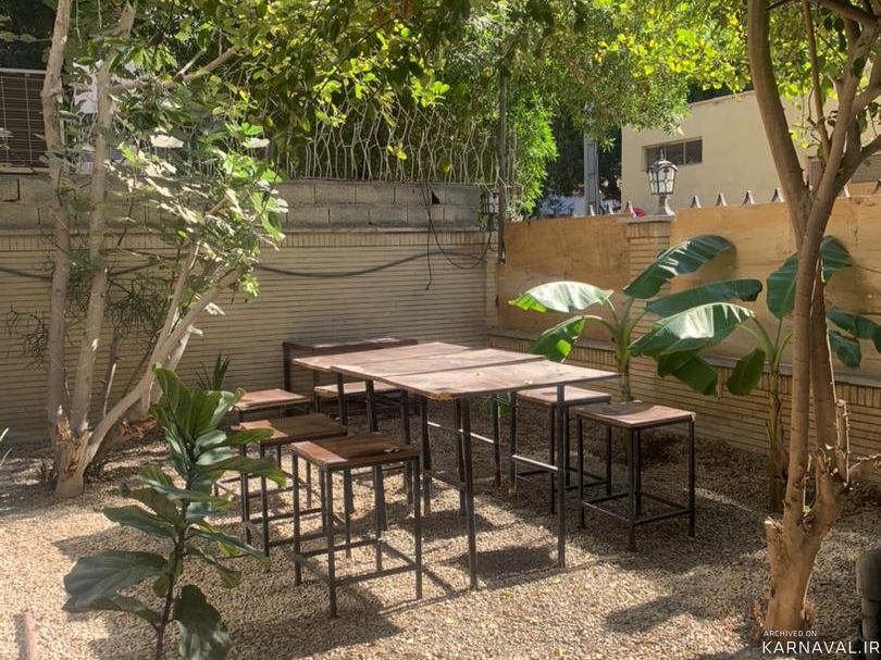 ویلای تک خواب با مکانی شیشه ای در حیاط