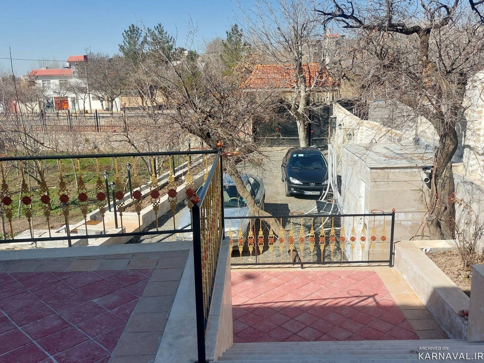 واحدی شیک، دارای تراسی با منظره شهر و کوهستان
