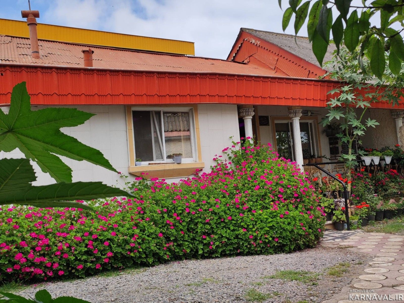 https://media.karnaval.ir/uploads/2024/03/house-75420-2024-03-13-11-24-18-755146798b3726ef7e5abc01cd9bcc7237a2f908-770579.jpg