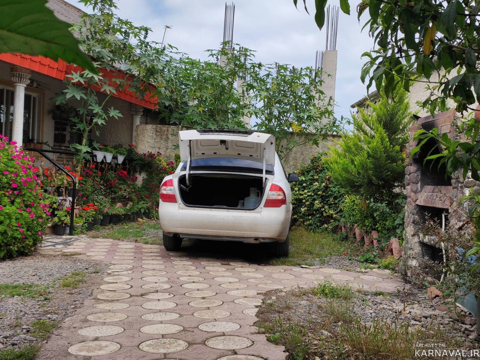 https://media.karnaval.ir/uploads/2024/03/house-75420-2024-03-13-11-24-19-d0dab3c2c13e6b6b125d3cc6951337640b4c1f84-511021.jpg