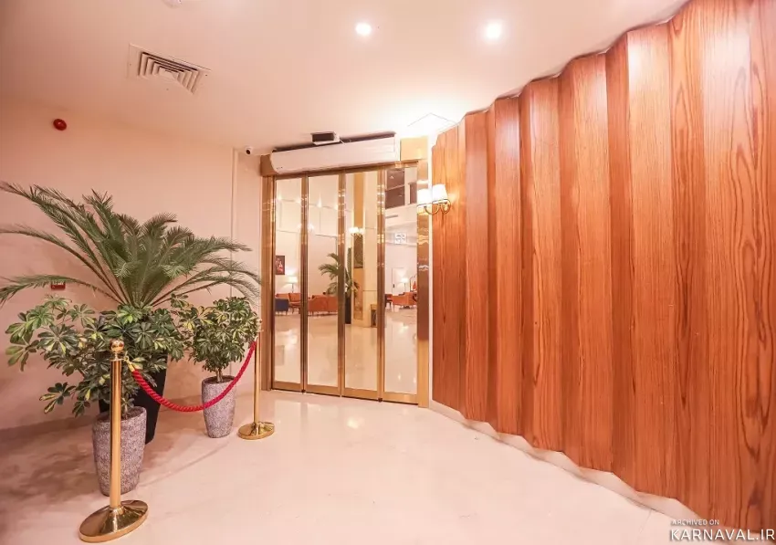 https://media.karnaval.ir/uploads/2024/06/37445.webp